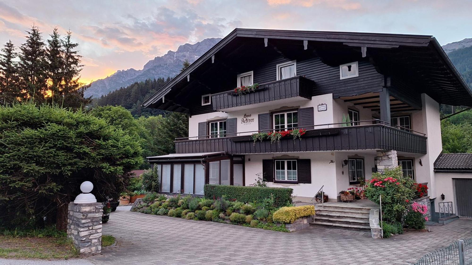 Appartement Haus Ackerer à Leogang Extérieur photo